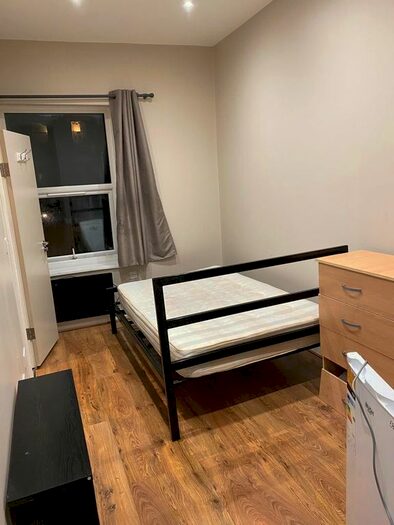 Studio To Rent In Cazenove Road, London, N16