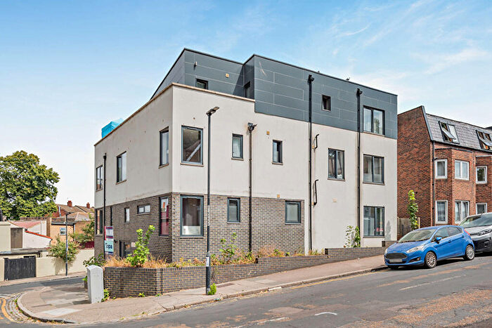 2 Bedroom Duplex For Sale In Confidence House, Manthorp Road, Plumstead, Greenwich, SE18