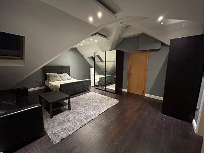 1 Bedroom Studio To Rent In Woodford Avenue, Ilford, IG2