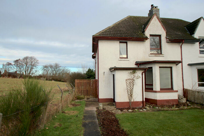 3 Bedroom Semi-Detached House For Sale In Dalcroy Road, Croy, IV2