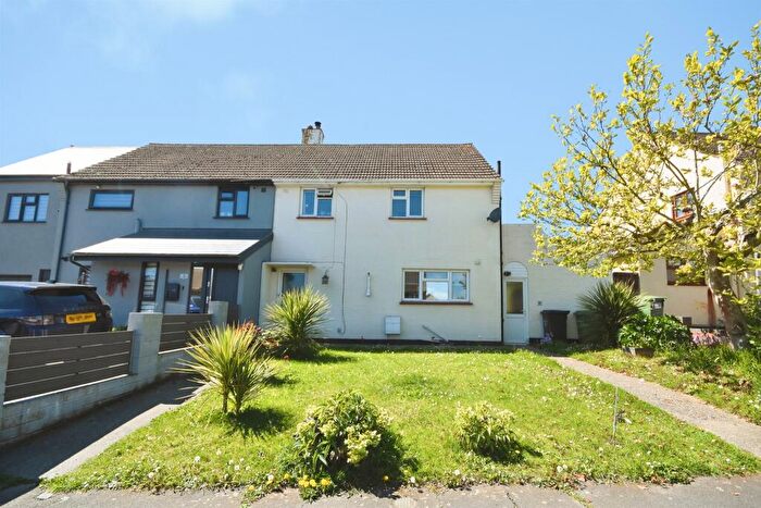 3 Bedroom Semi-Detached House For Sale In Boleyns Avenue, Braintree, CM7