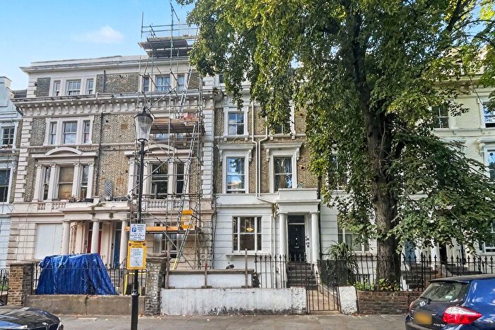 1 Bedroom Flat For Sale In Cambridge Gardens, London, W10