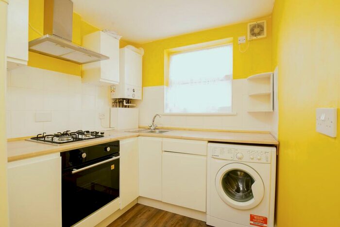 1 Bedroom Flat To Rent In Amherst Street, Grangetown, CF11