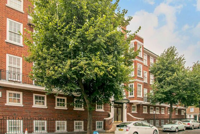 3 Bedroom Flat To Rent In Harrowby Street, Marylebone, London, W1H
