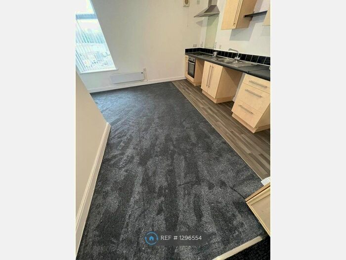 1 Bedroom Flat To Rent In Arthur Street, Bury BL8