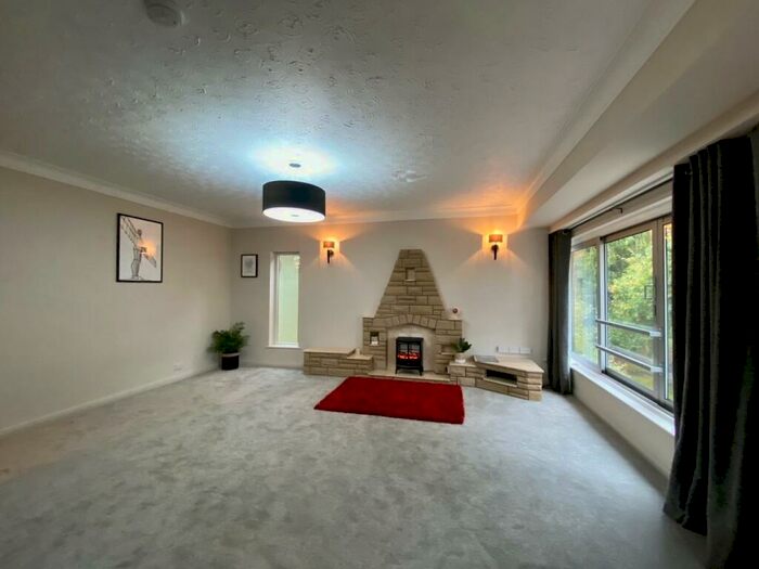 2 Bedroom Apartment To Rent In Low Gosforth Court, Gosforth, NE3