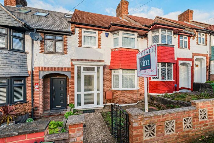 3 Bedroom Terraced House For Sale In Castlewood Drive, Eltham, London, SE9