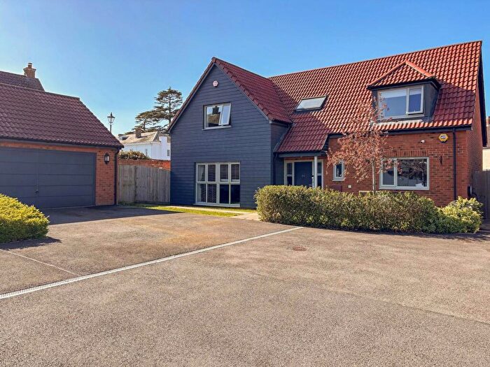 5 Bedroom Detached House For Sale In Parklands Orchard, Whitminster, GL2