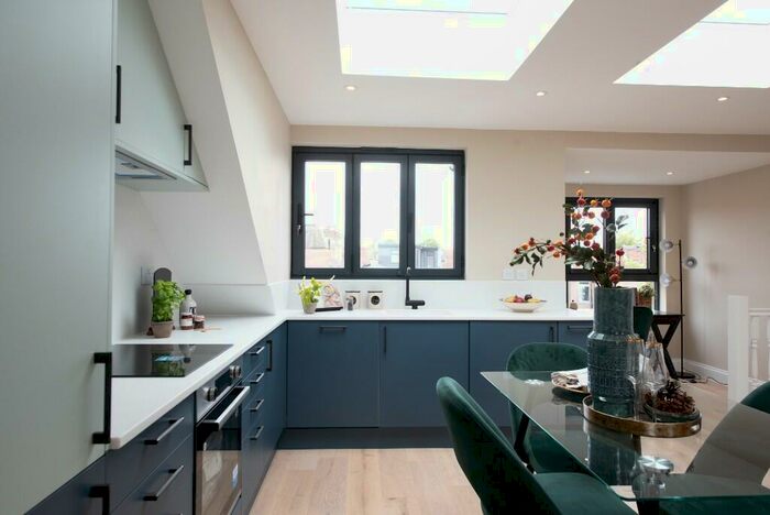 2 Bedroom Flat For Sale In Lindley Road, London, E10
