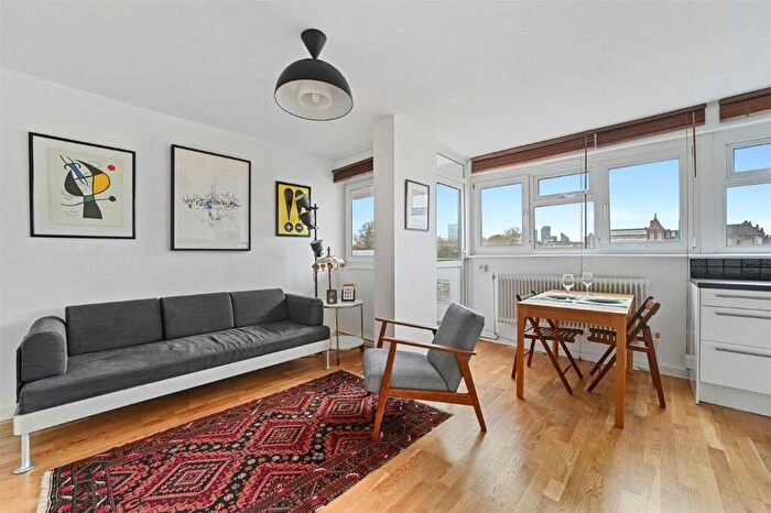1 Bedroom Apartment To Rent In Weymouth Terrace, Fellows Court Weymouth Terrace, E2