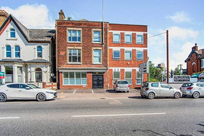 1 Bedroom Flat To Rent In New Road Avenue, Chatham, Kent, ME4