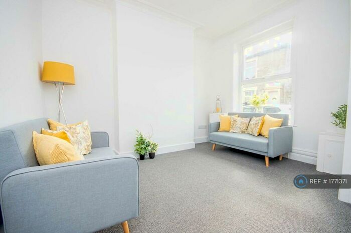 2 Bedroom Terraced House To Rent In Heys Lane, Darwen, BB3