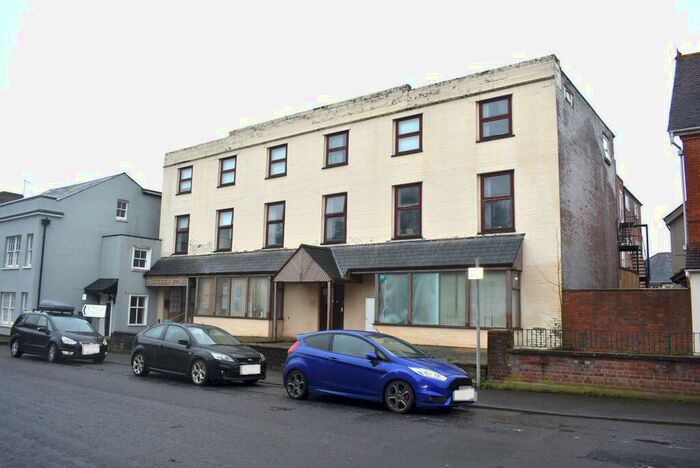 1 Bedroom Flat To Rent In Central Yeovil, Somerset, BA20