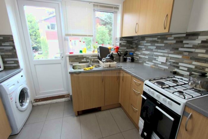 1 Bedroom Apartment To Rent In Goldings Crescent, Hatfield, AL10