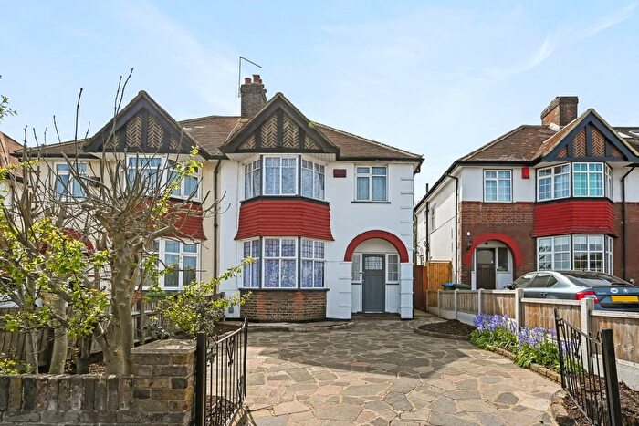 3 Bedroom Semi Detached House For Sale In Sidcup Road, London, SE9