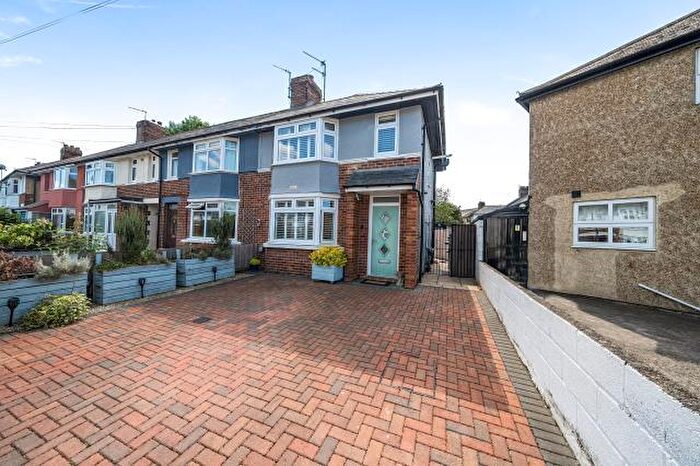 2 Bedroom End Of Terrace House For Sale In Lytton Road, Oxford, OX4