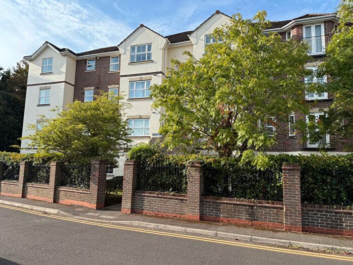 2 Bedroom Flat To Rent In Abbotsmead Place, Reading, RG4