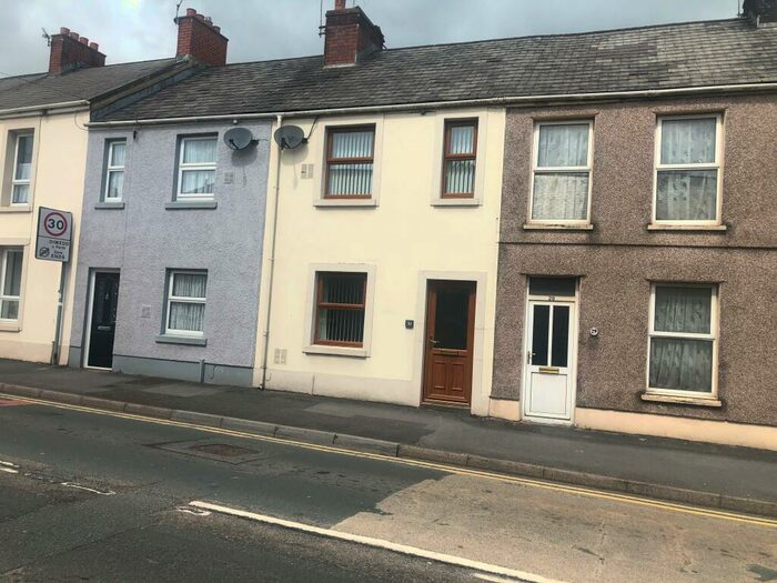 2 Bedroom House To Rent In St. Catherine Street, Carmarthen, SA31