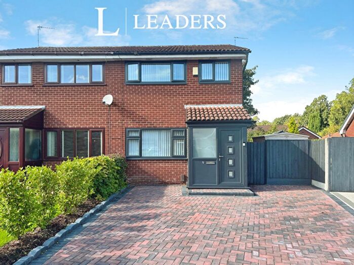 3 Bedroom Semi-Detached House For Sale In Dove Close, Birchwood, Warrington, WA3