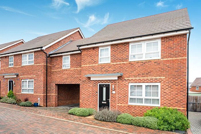 4 Bedroom Link Detached House For Sale In Quimby Rise, Eaton Leys, Milton Keynes, MK17