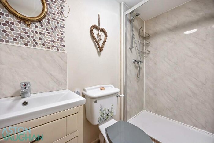 3 Bedroom End Of Terrace House For Sale In Kingsbury Road, Brighton, BN1