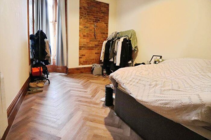 2 Bedroom Flat To Rent In Old Christchurch Road, Bournemouth, BH1