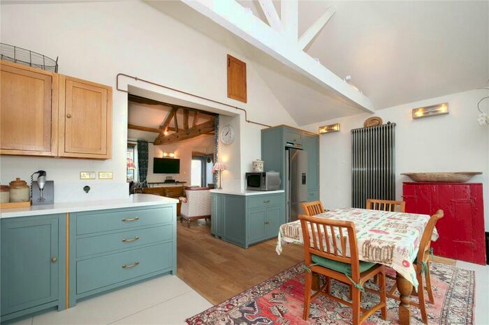 3 Bedroom Detached House For Sale In Heights Lane, Eldwick, West Yorkshire, BD16