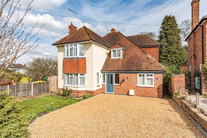 4 Bedroom Detached House For Sale In Ferndale Avenue, Chertsey, Surrey, KT16