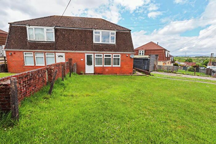 3 Bedroom Semi-Detached House For Sale In Heol Esgyn, Rhigos, Aberdare, CF44