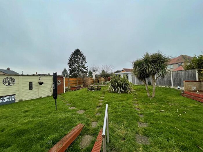 2 Bedroom Bungalow To Rent In Radnor Drive, Loughborough, LE12