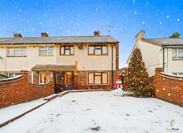 3 Bedroom End Of Terrace House For Sale In Kirby Road, Dartford, Kent, DA2