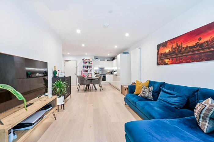 2 Bedroom Apartment For Sale In John Cabot House, Royal Wharf, E16