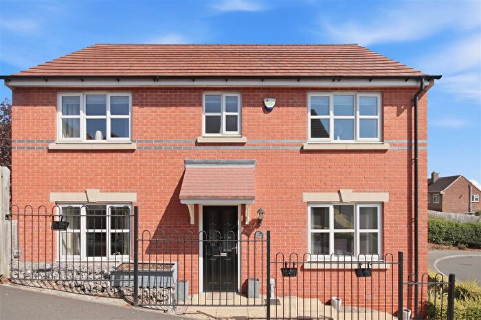 4 Bedroom Detached House For Sale In Steeple Grange, Spital, Chesterfield, S41