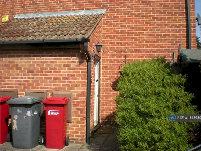 1 Bedroom End Of Terrace House To Rent In Fotheringay Gardens, Slough, SL1