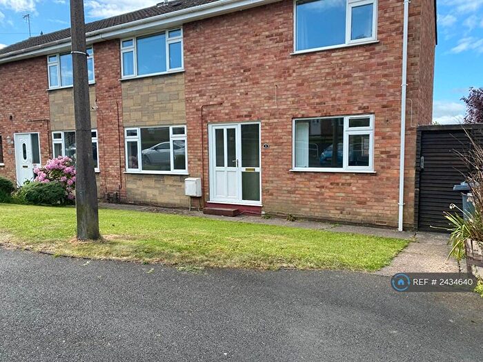 3 Bedroom Semi-Detached House To Rent In Fern Bank Avenue, Alfreton, DE55