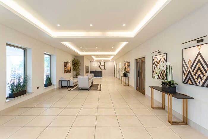 3 Bedroom Flat For Sale In Ryedale House, York, YO1