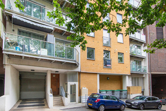 2 Bedroom Apartment To Rent In Tetty Way, Bromley, BR1