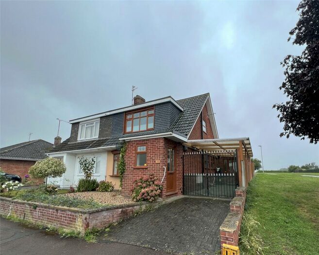 4 Bedroom Semi-Detached House To Rent In Denham Close, Tuffley, Gloucester, Gloucestershire, GL4