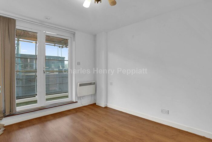 2 Bedroom Flat To Rent In Platinum House, Harrow On The Hill, HA1