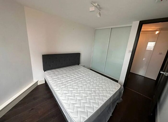 2 Bedroom Flat To Rent In Worlds End Estate, London, SW10