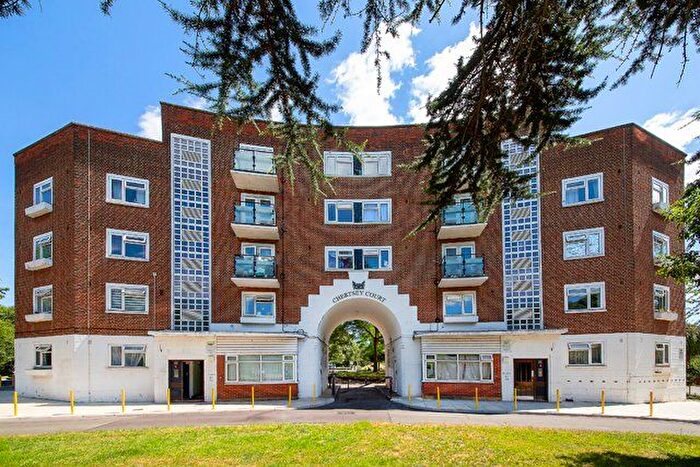2 Bedroom Flat To Rent In Chertsey Court, Clifford Avenue, SW14