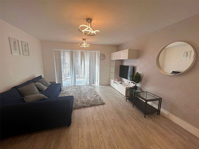 1 Bedroom Flat To Rent In Thomas Blake Avenue, Southampton, Hampshire, SO14
