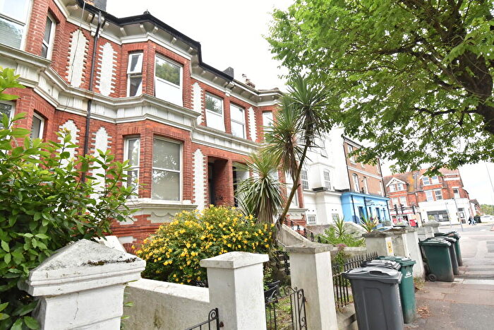 2 Bedroom Flat To Rent In New Church Road, Hove, East Sussex, BN3