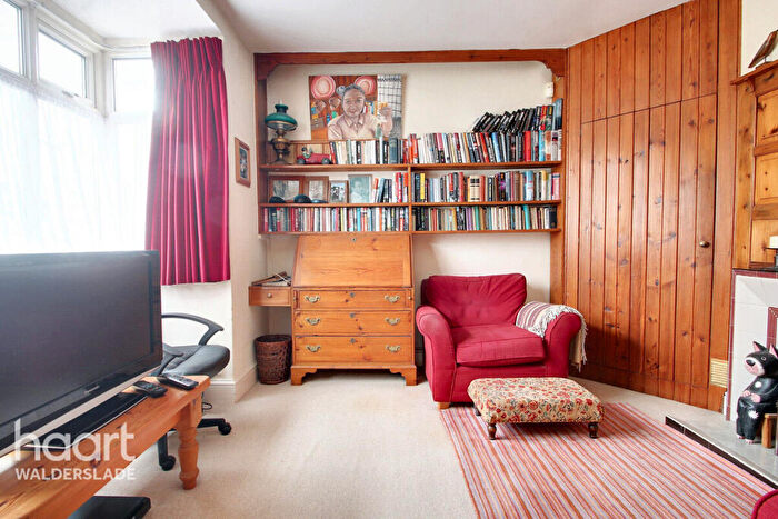 4 Bedroom Detached House For Sale In Walderslade Road, Chatham, ME5