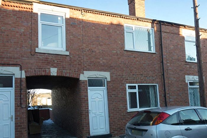 3 Bedroom Terraced House For Sale In Smawthorne Avenue, Castleford, WF10