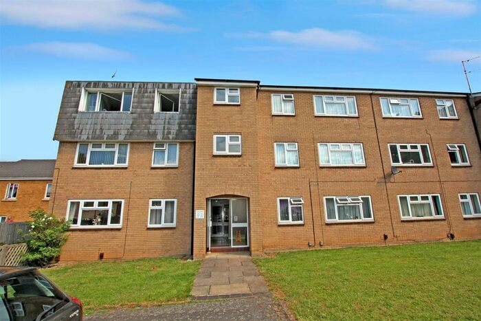 1 Bedroom Flat To Rent In Birch Road, Rushden, Northants NN10
