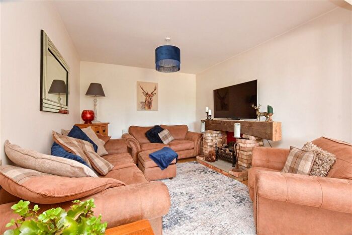 3 Bedroom Detached House For Sale In Orchard Close, Fetcham, Leatherhead, Surrey, KT22