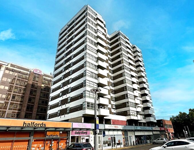 2 Bedroom Flat For Sale In Flat Isobel House, Staines Road West, Sunbury-On-Thames, TW16
