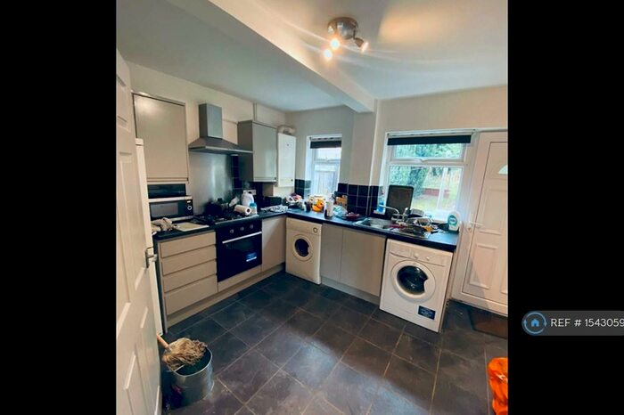 5 Bedroom Terraced House To Rent In Poole Crescent, Birmingham, B17