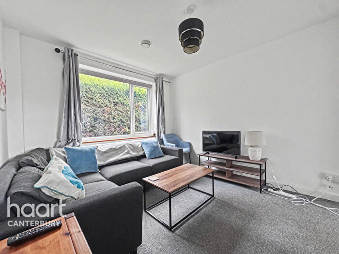 2 Bedroom Flat For Sale In Sussex Walk, Canterbury, CT1